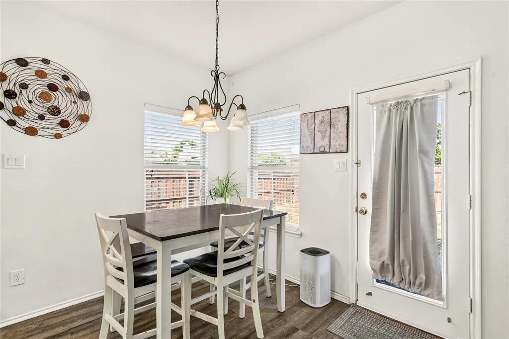 3712 Wolf Creek Lane