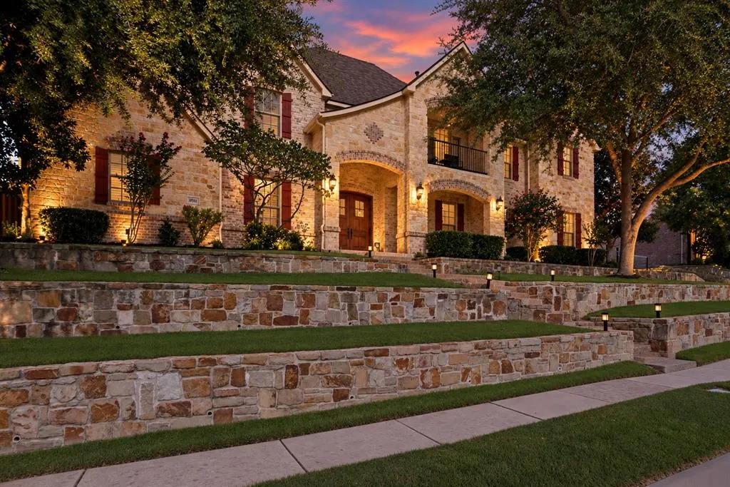 1006 Navarro Drive