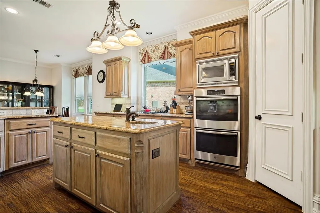 1006 Navarro Drive