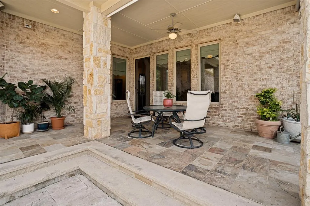 1006 Navarro Drive