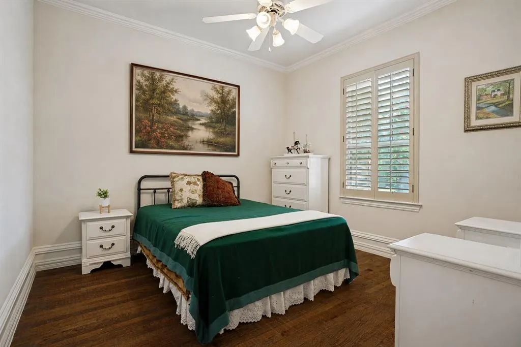 1006 Navarro Drive