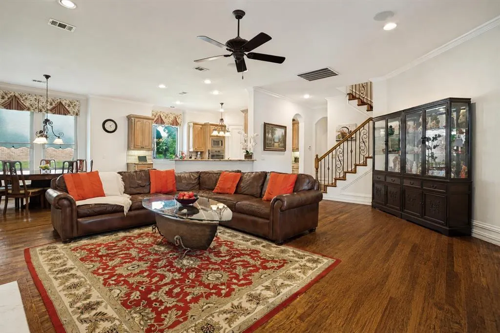 1006 Navarro Drive
