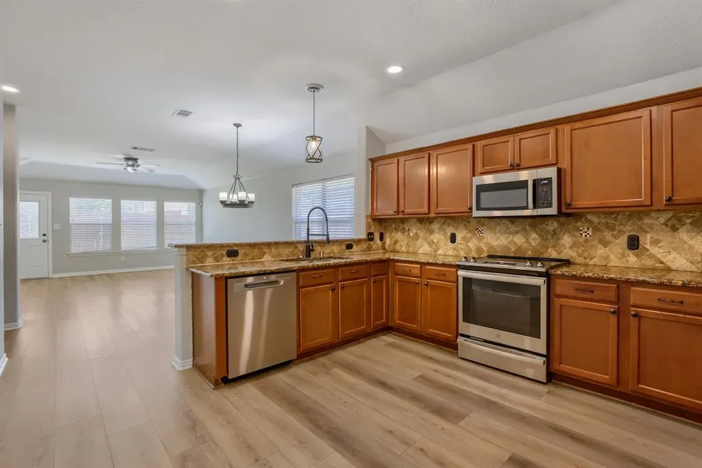 4407 Willow Wood Road