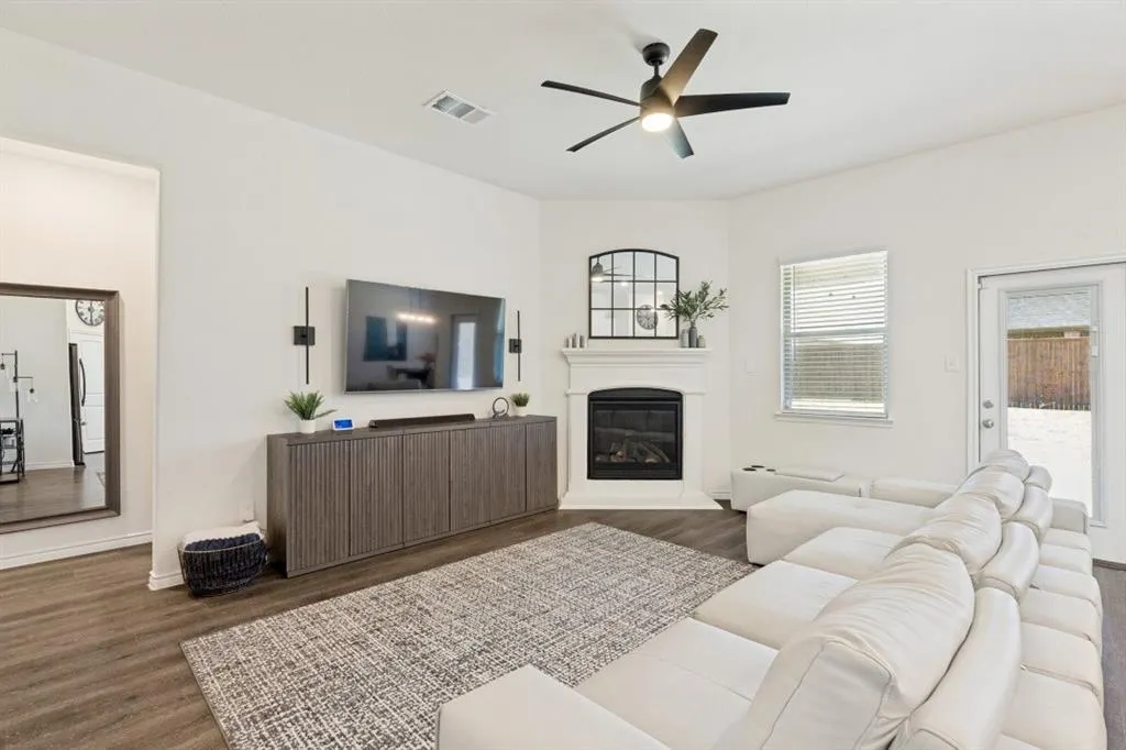 2805 Lilly Lane