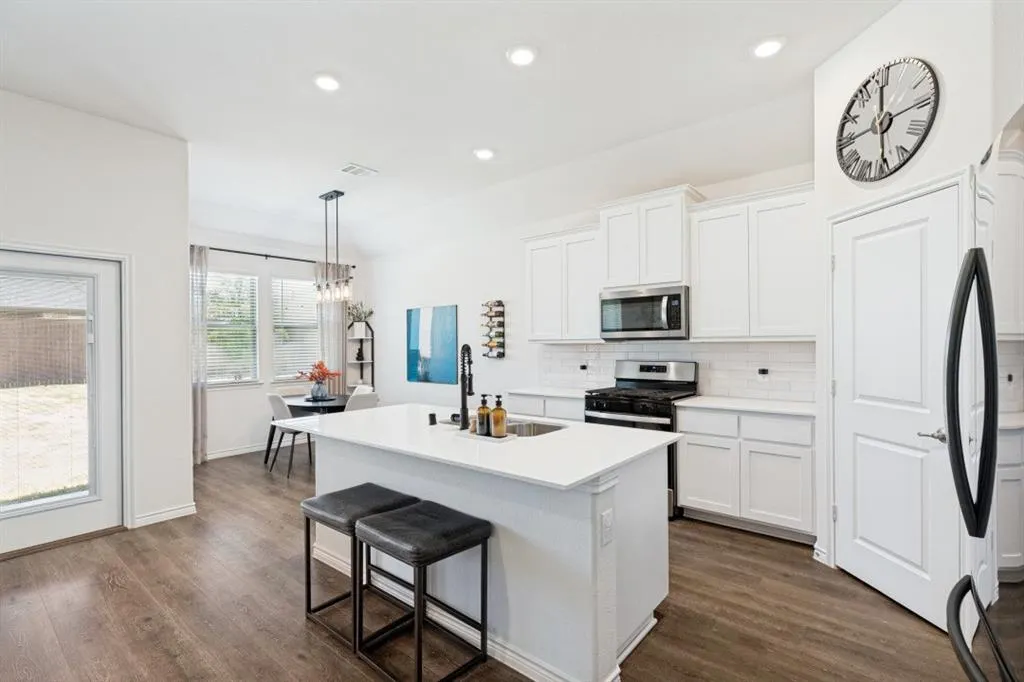 2805 Lilly Lane