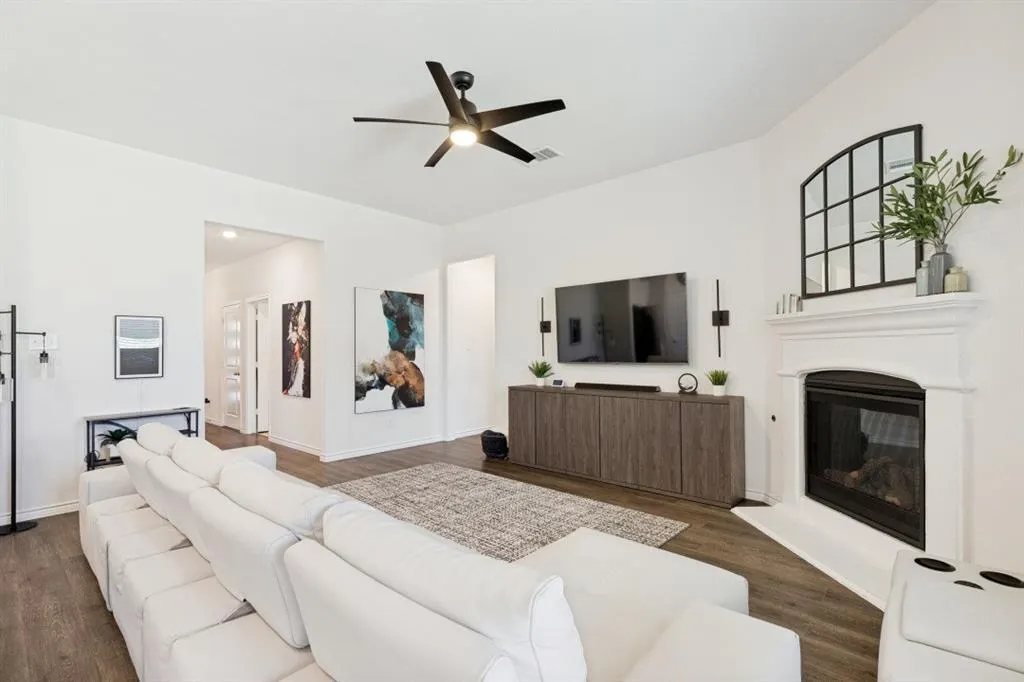 2805 Lilly Lane
