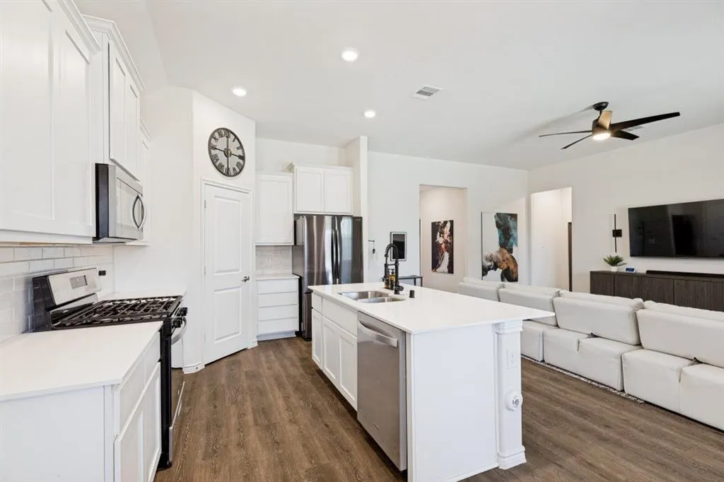 2805 Lilly Lane