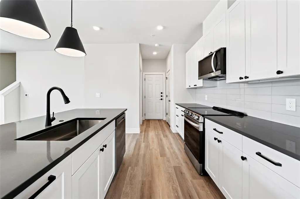 2902 Serenity Lane