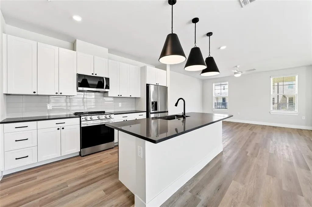 2902 Serenity Lane
