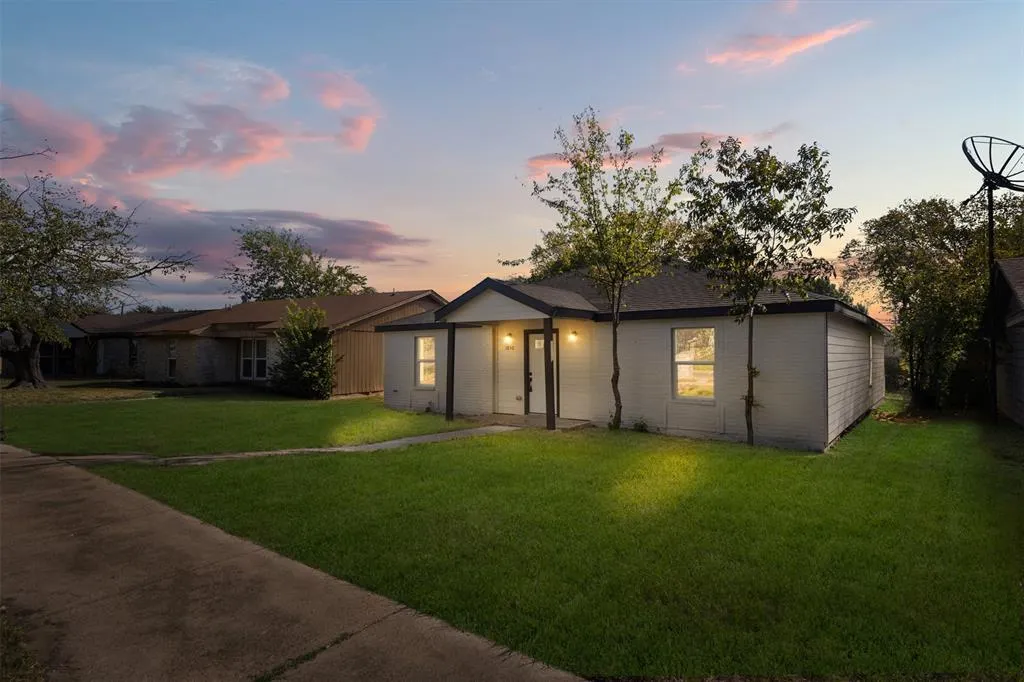 1850 Red Cloud Drive