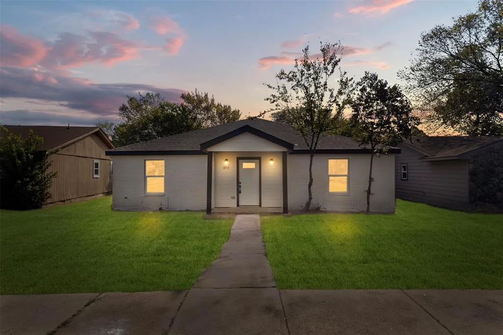 1850 Red Cloud Drive