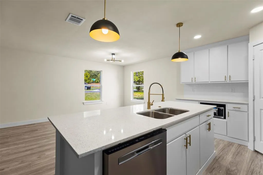 1850 Red Cloud Drive