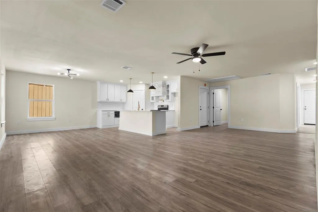 1850 Red Cloud Drive