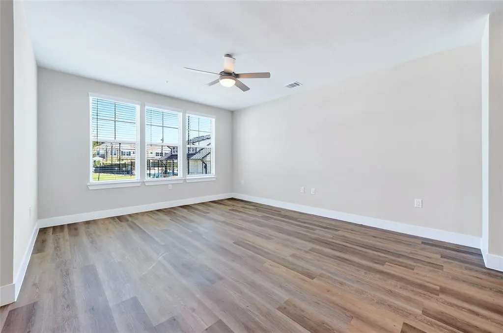 2906 Woodland Street