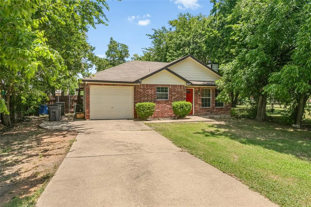 3409 Fannin Road