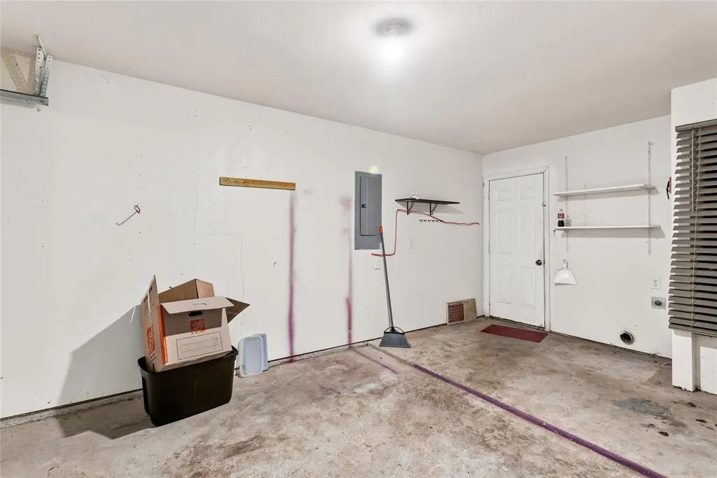 3409 Fannin Road