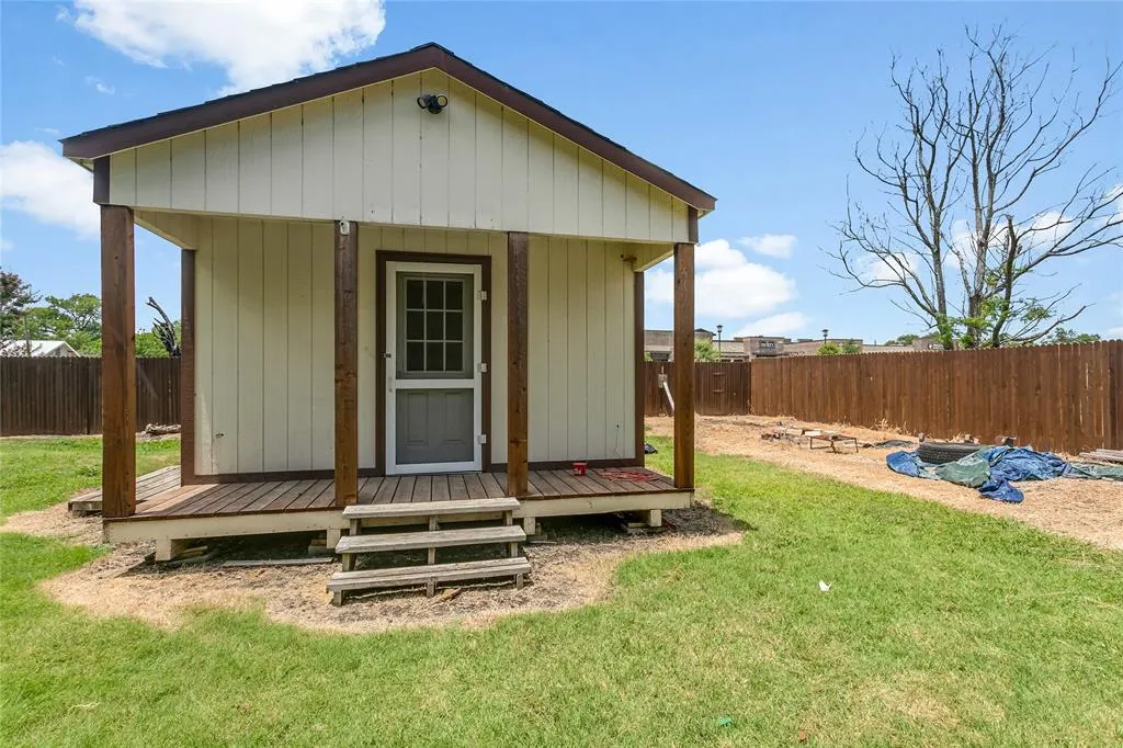 3409 Fannin Road