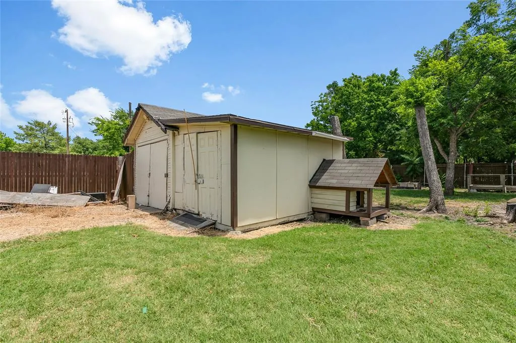 3409 Fannin Road