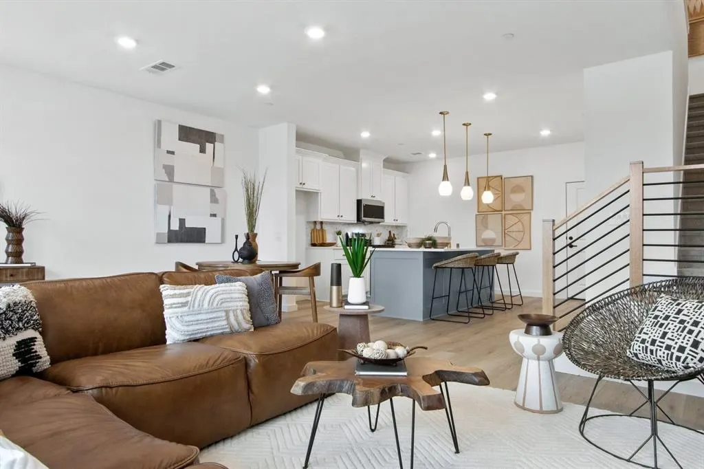 1404 Azalea Drive