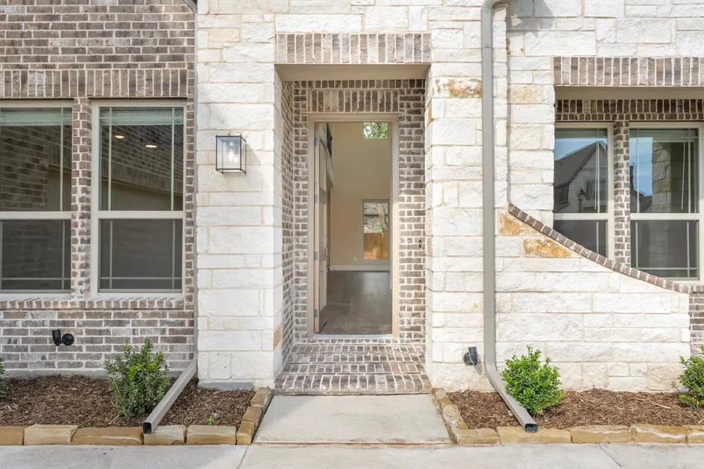 3409 Abingdon Drive