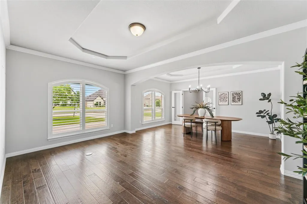 701 Featherstone Lane