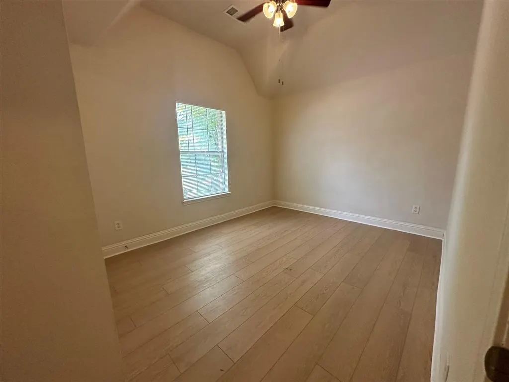 3103 Spanish Oak Trail