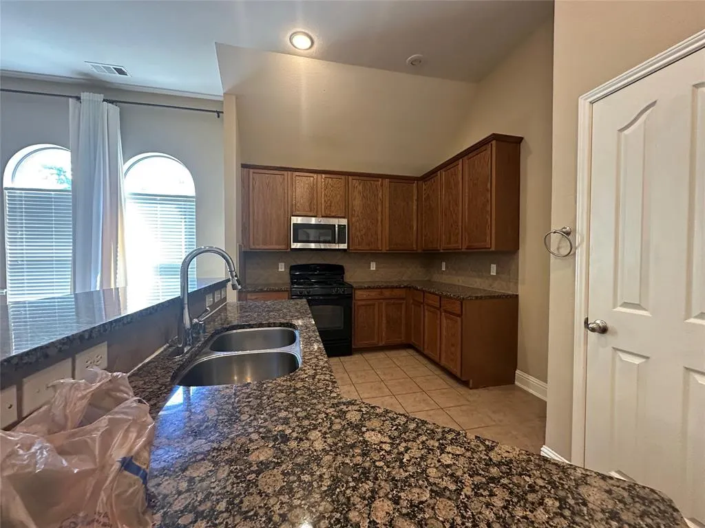 3103 Spanish Oak Trail