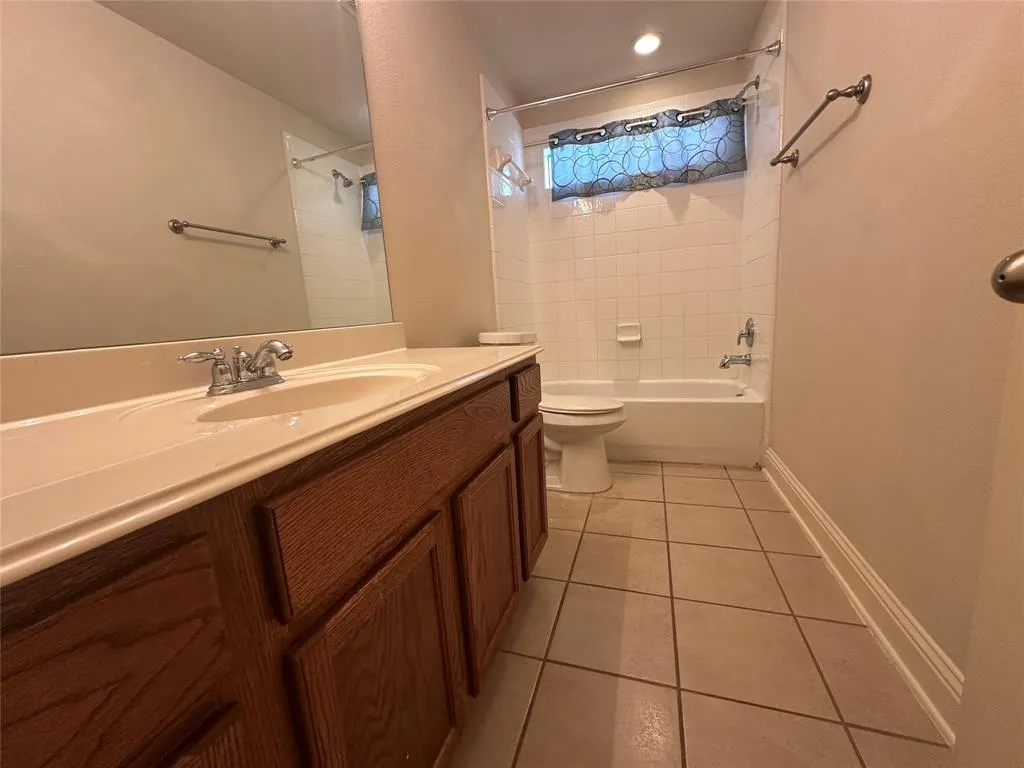 3103 Spanish Oak Trail