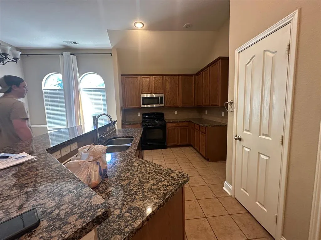 3103 Spanish Oak Trail