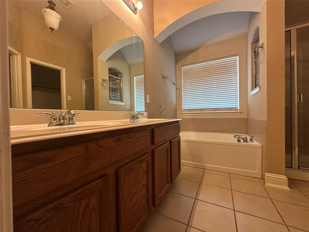 3103 Spanish Oak Trail