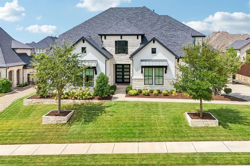 821 Wright Lane