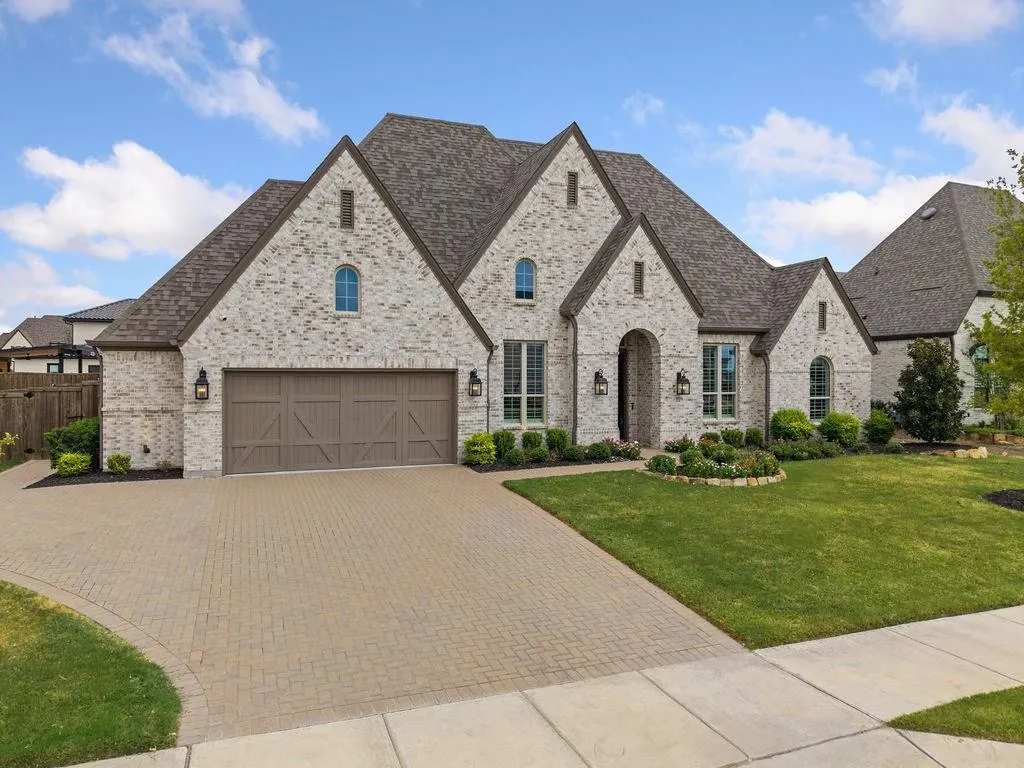 120 Miramar Drive