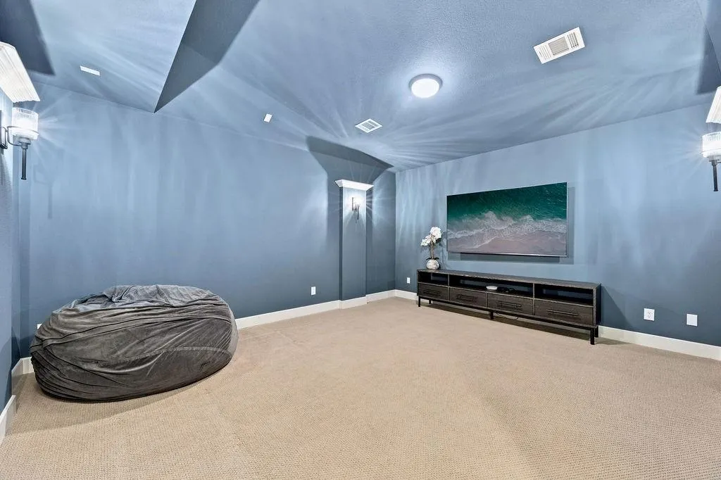 120 Miramar Drive