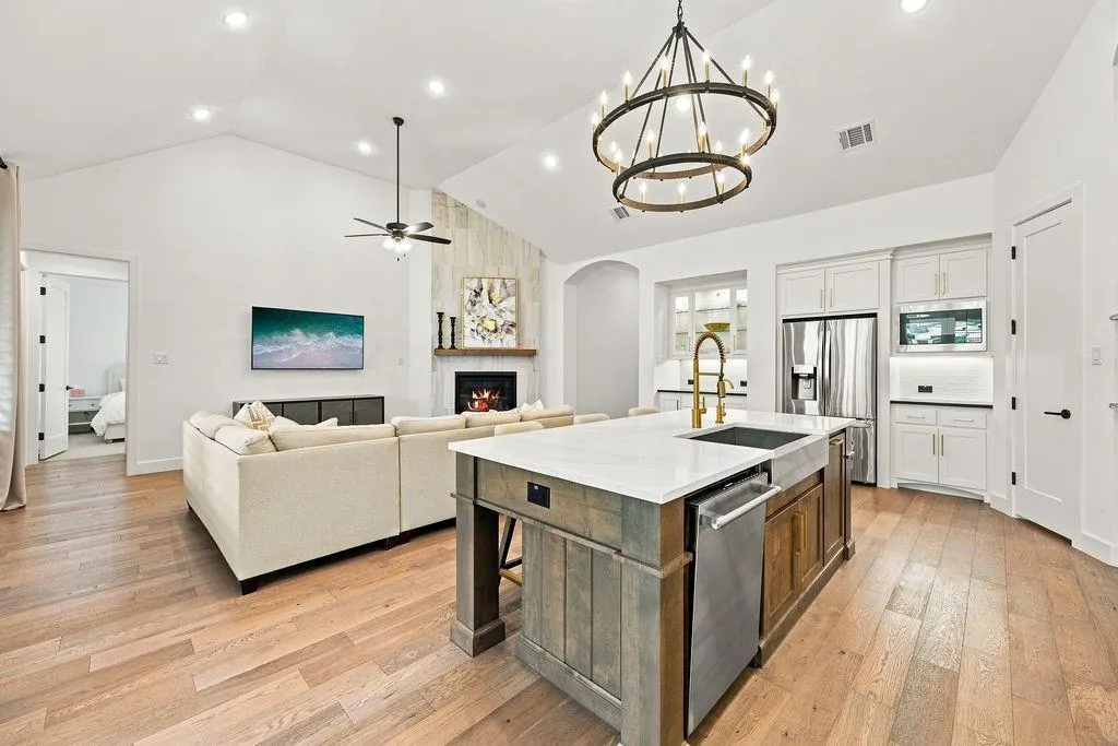 120 Miramar Drive
