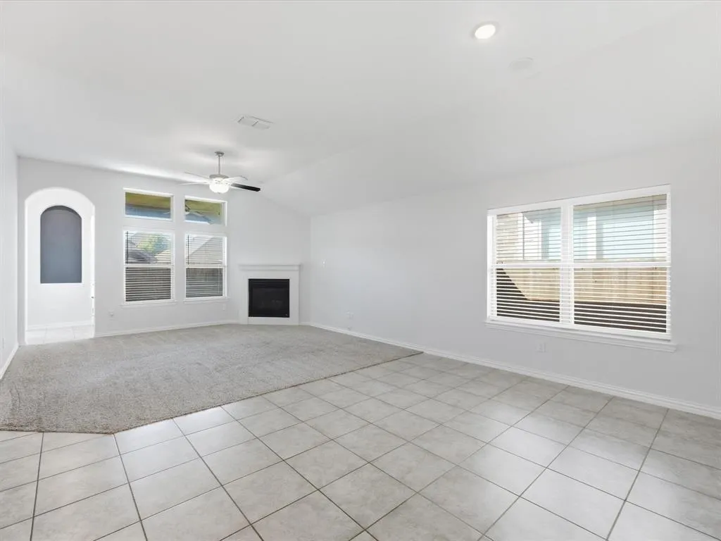2810 Willow Lane