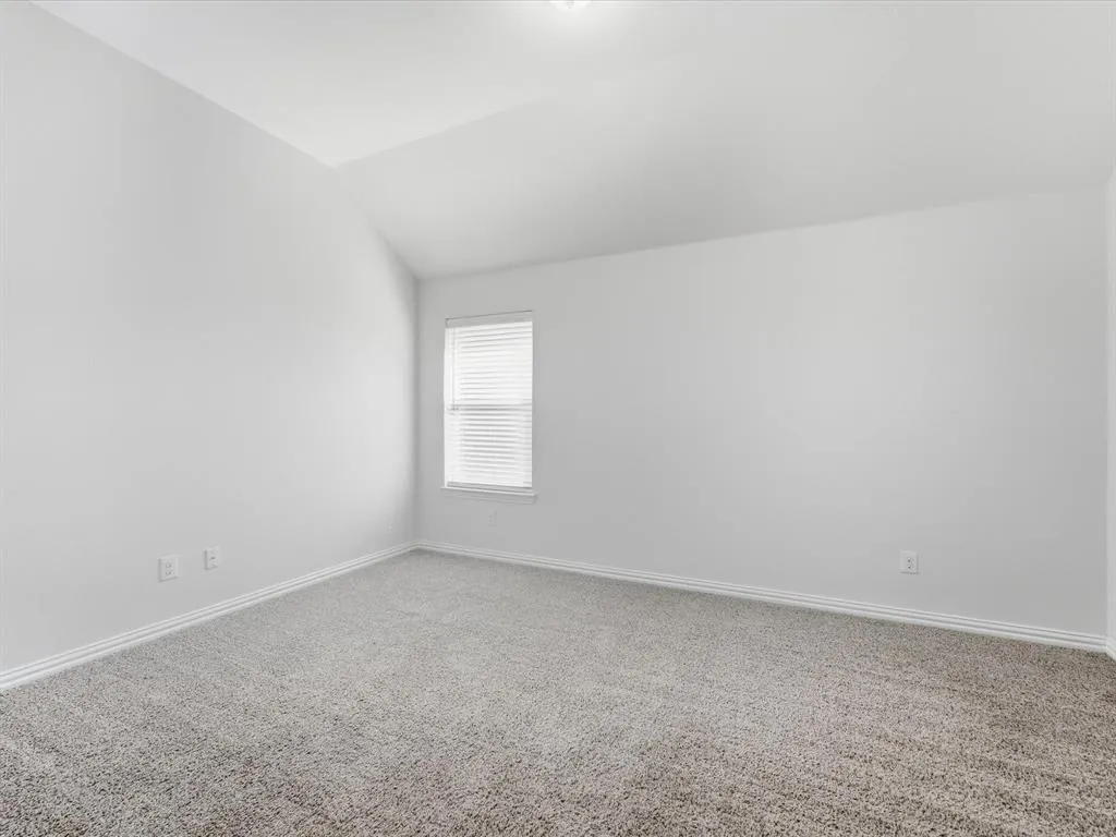 2810 Willow Lane