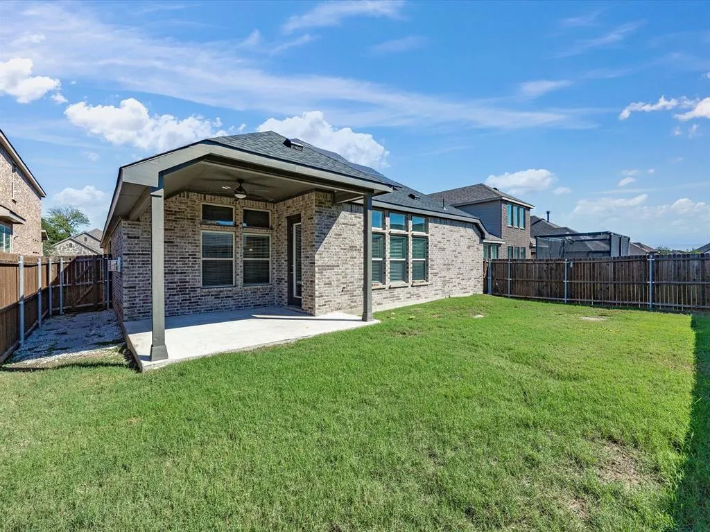 2810 Willow Lane