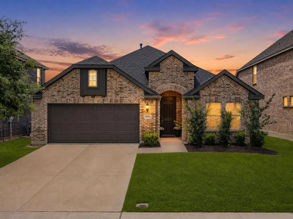 2810 Willow Lane