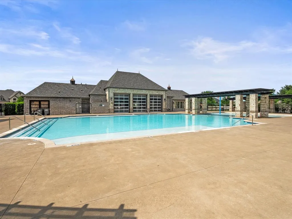 2810 Willow Lane