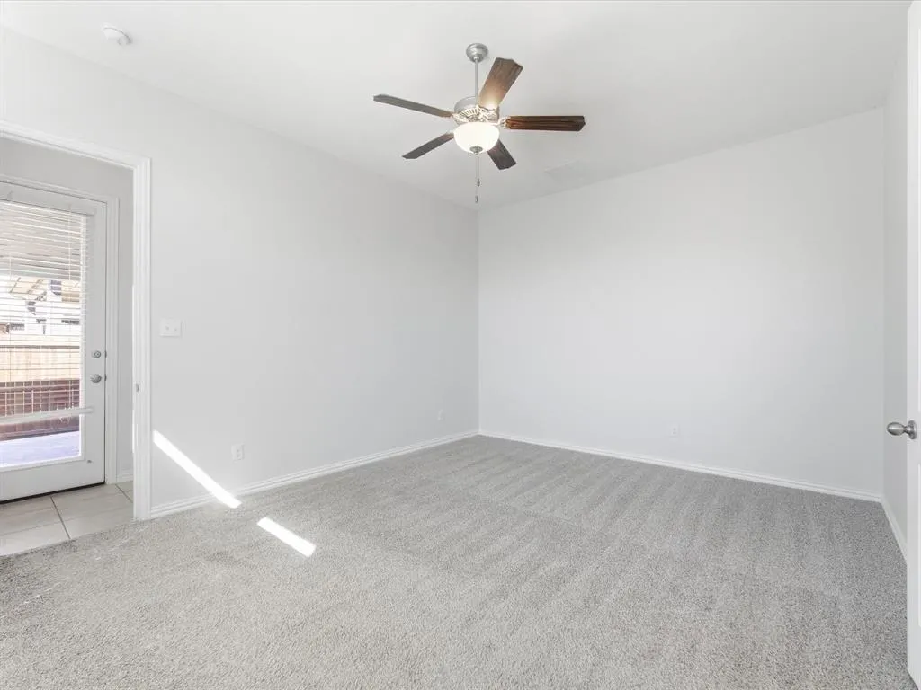 2810 Willow Lane