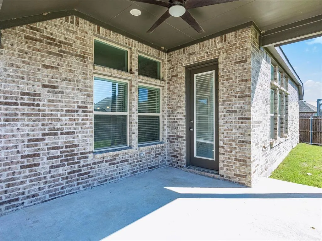 2810 Willow Lane