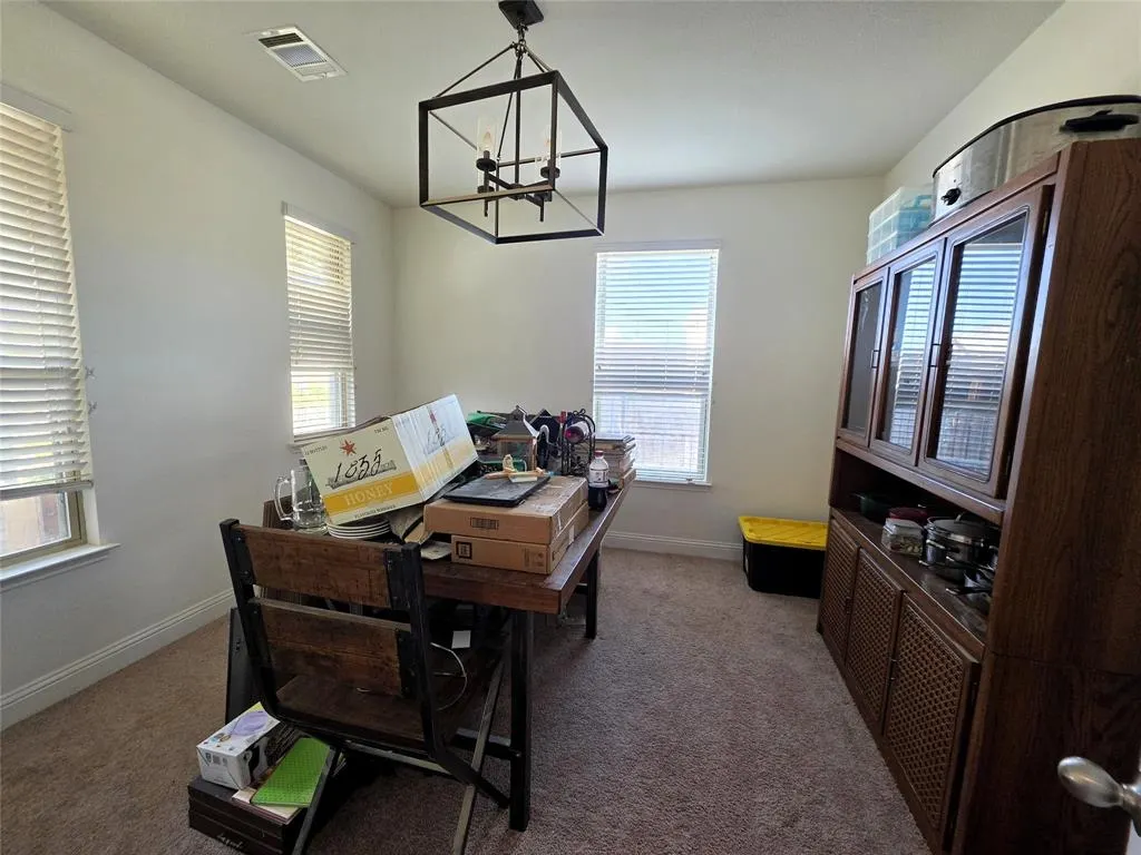 2736 Ryder Lane