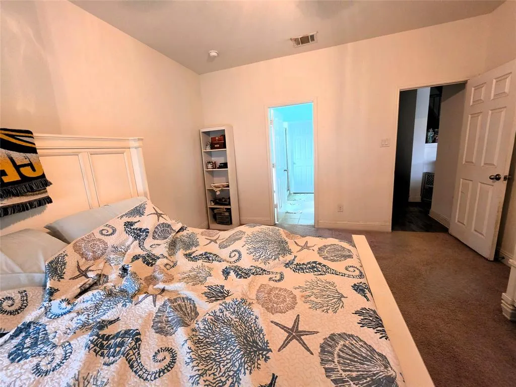 2736 Ryder Lane