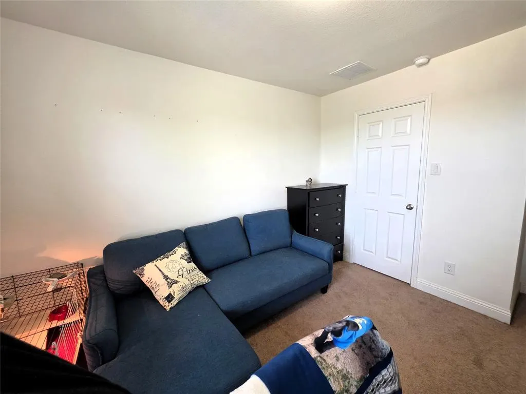 2736 Ryder Lane