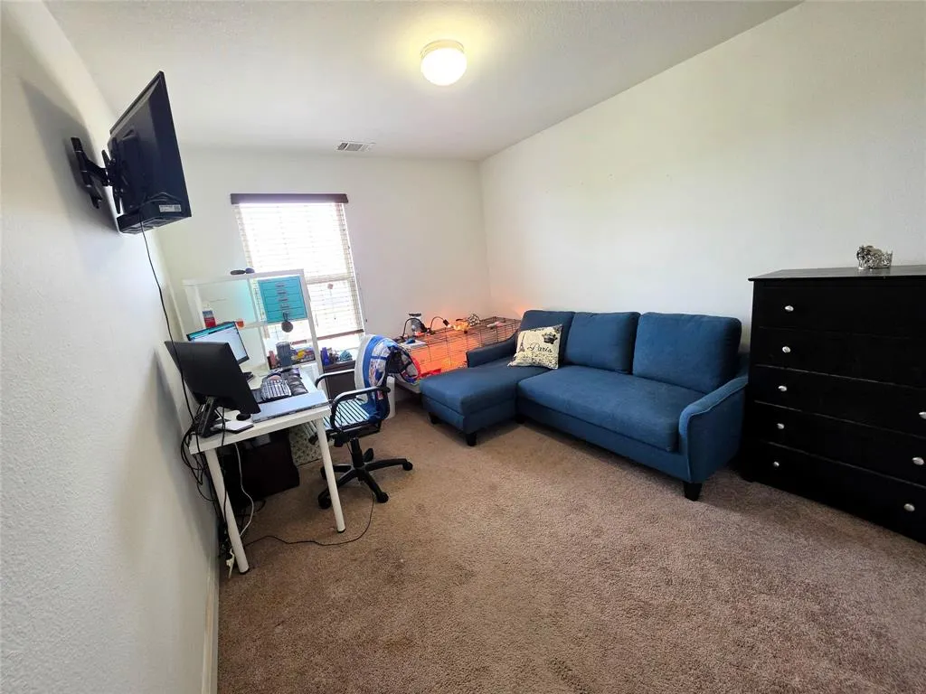 2736 Ryder Lane