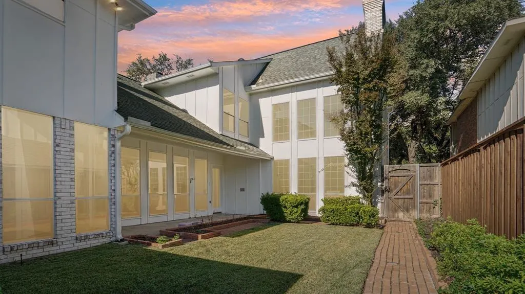 4608 Hallmark Drive