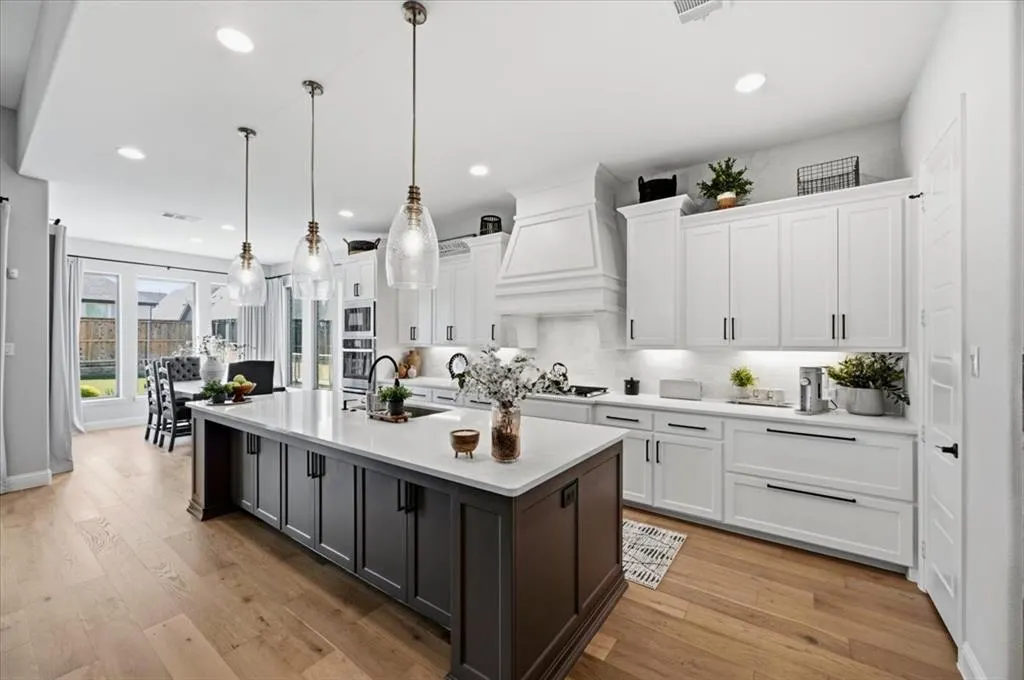 2770 Meadowbrook Boulevard