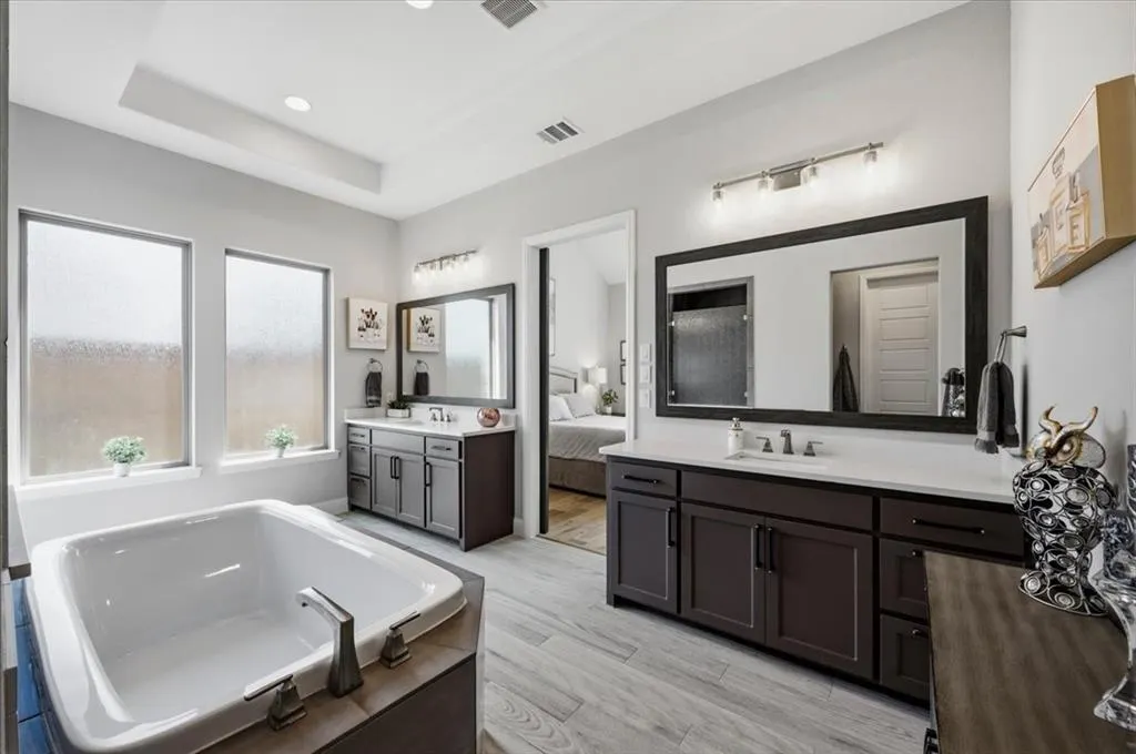 2770 Meadowbrook Boulevard