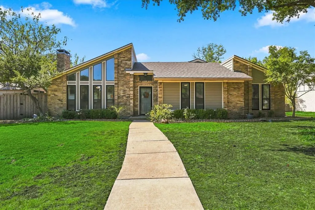 924 Thoreau Lane