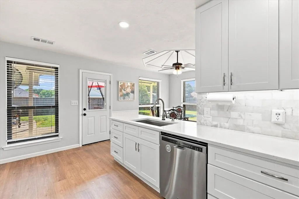 924 Thoreau Lane